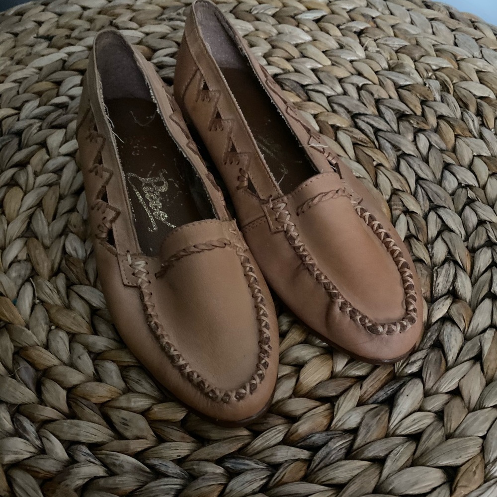 Leather girls shoes